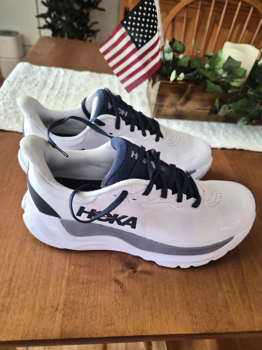 Hoka Arahi 8 - Picture 2 of 5